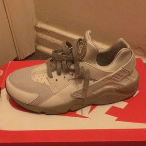 Nike Air Huarache , color / light bone/ Os Clair